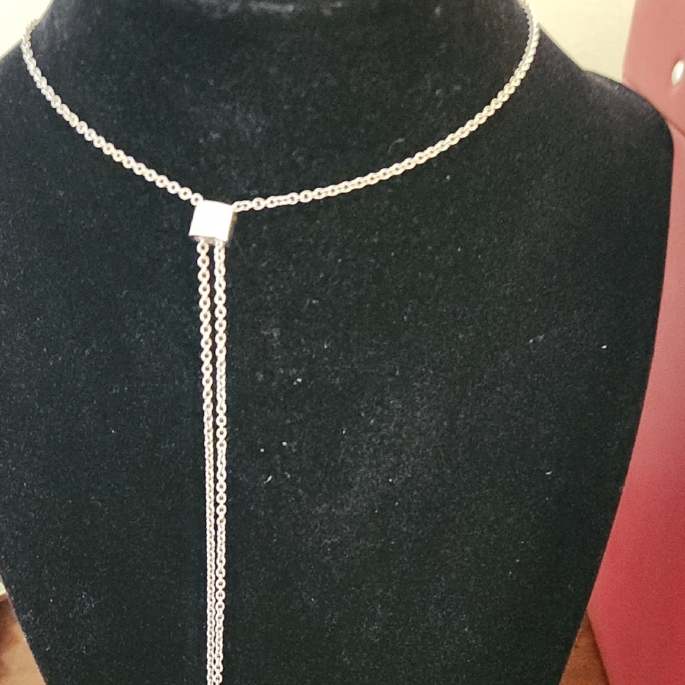 Elegant Silver Necklace with Green emerald  Pendant - Picture 2 of 5